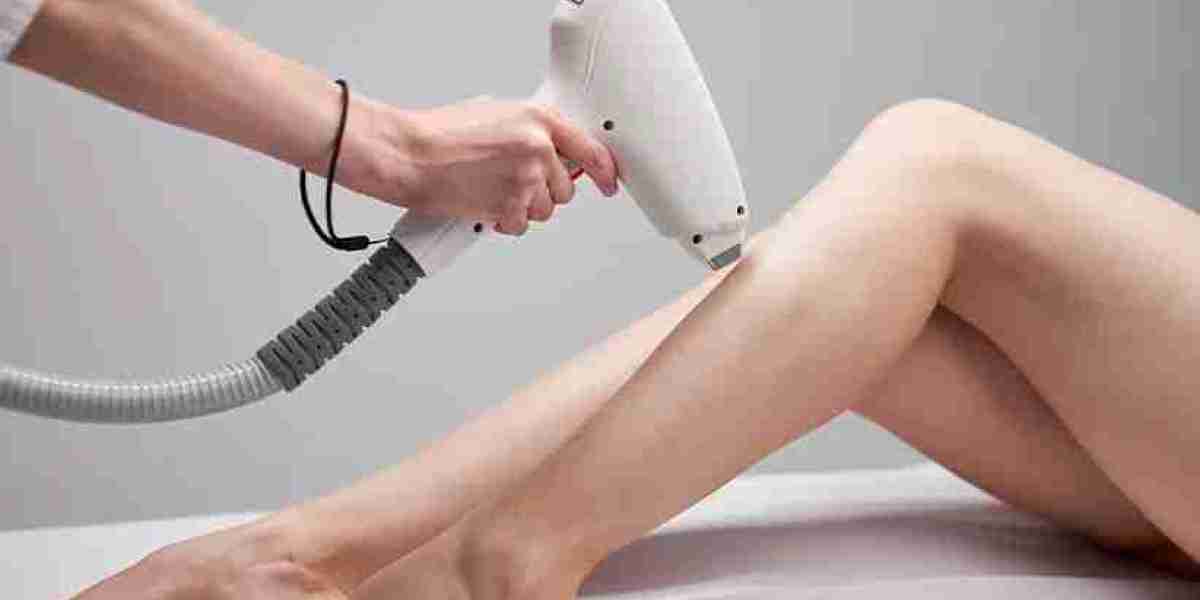 Laser Hair Reduction in Delhi & Gurgaon – Smooth, Flawless Skin by AAYNA Clinic