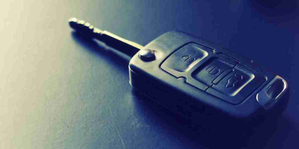 How to Get Emergency Help from a 24/7 Car Key Maker in Dubai