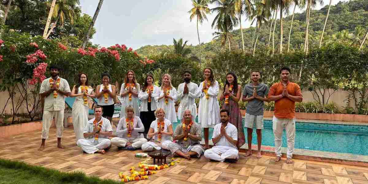 Join the Best 200 Hour Yoga Teacher Training in Goa for International Students