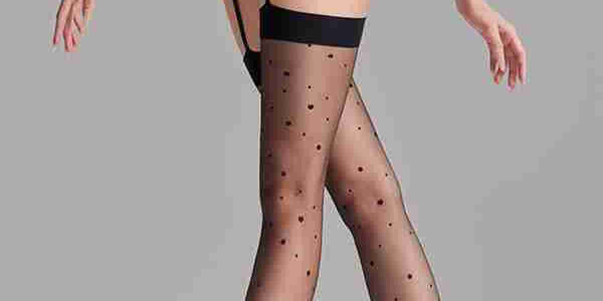 Engineering Elegance: The Design of Lace Waistband Tights
