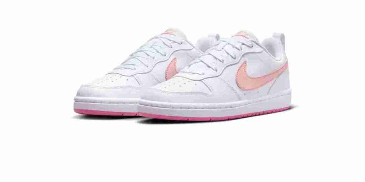 NIKE Court Borough รองเท้าลำลองเด็กผู้ชาย สไตล์สปอร์ตคลาสสิก