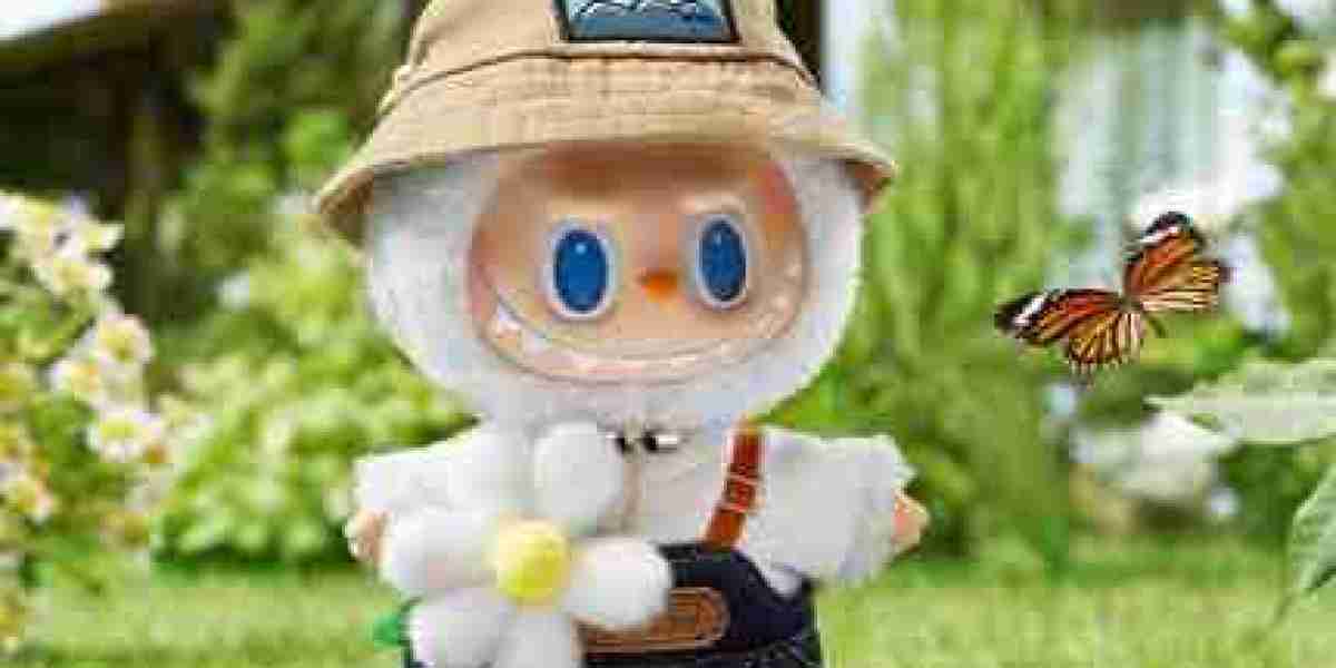 Labubu Canada – Minimalist Fashion Perfect for Every Canadian Lifestyle