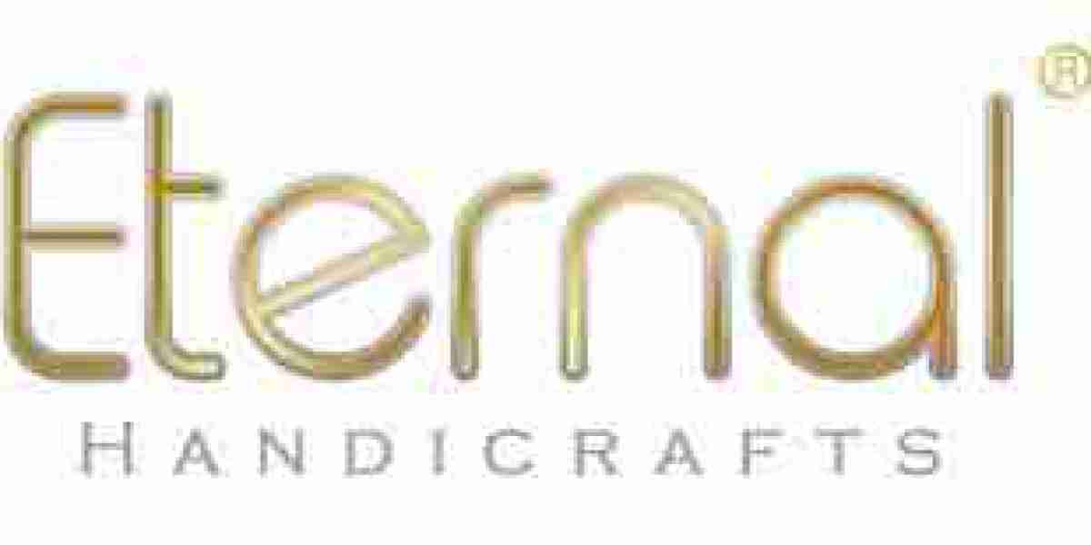 Handicraft Furniture Online: Bringing Timeless Artistry into Modern Homes