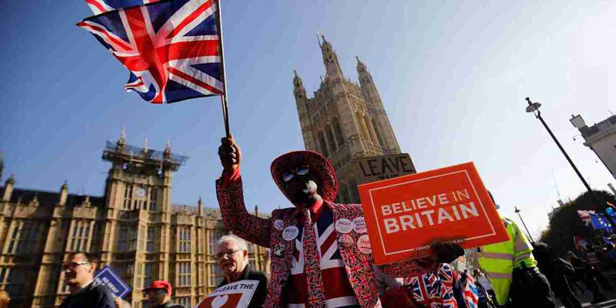 The Five Pillars of Excellence: What Defines the Best Immigration Solicitors in UK