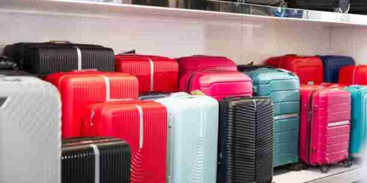 Where to Store Luggage in Naples? Best Options for Tourists