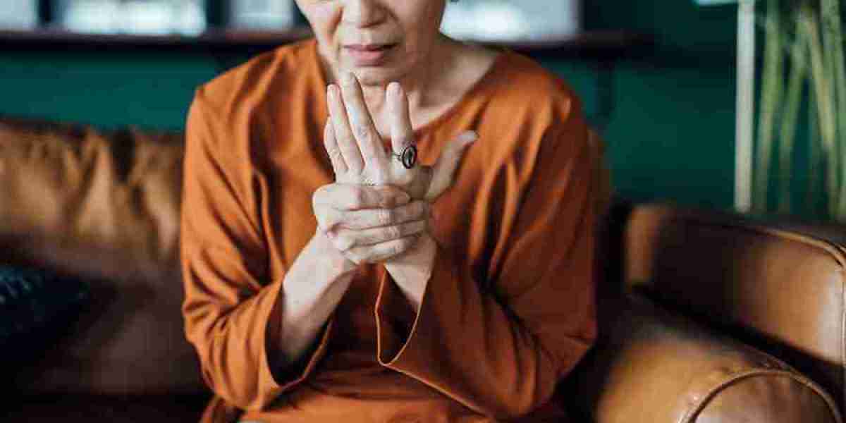 How Joint Pain Treatment Enhances Mobility and Wellness