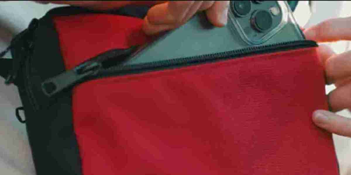 Why High-Quality Oxygen Carry Solutions Matter for First Responders in Canada