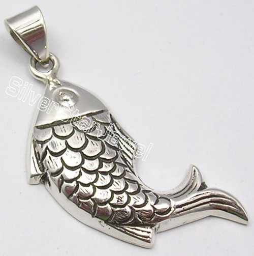 Elegant 925 Silver Fish Pendant for a Unique Style