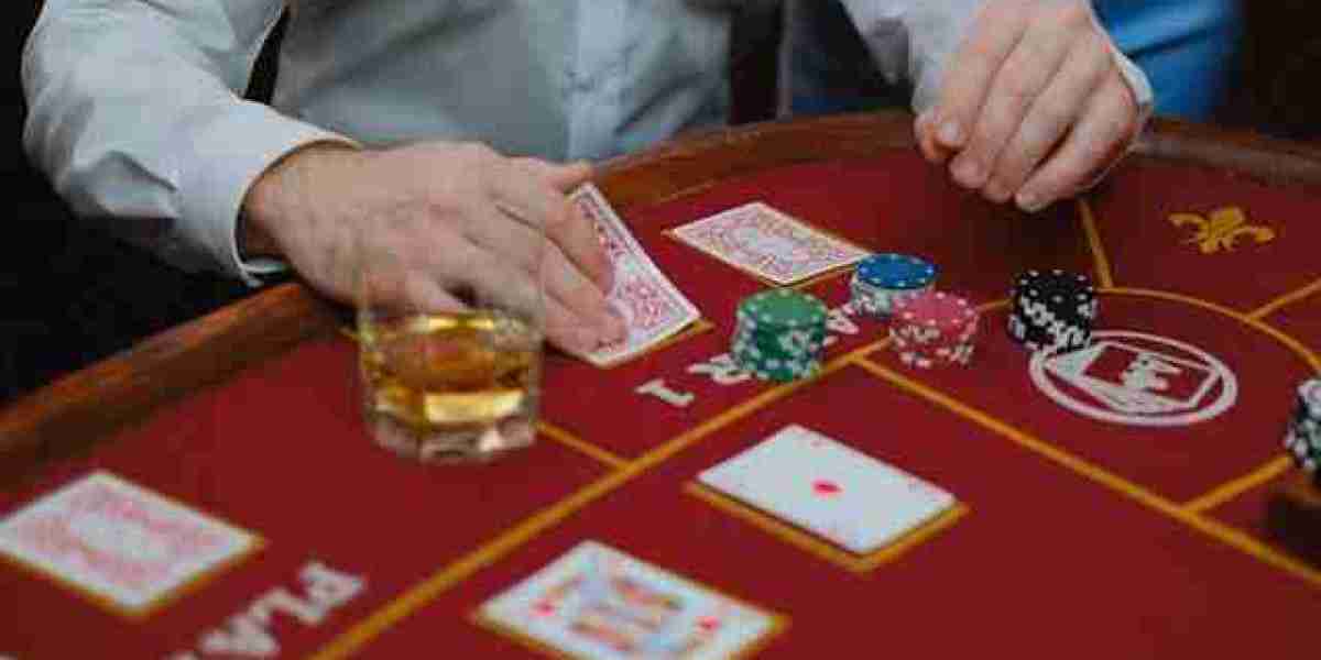 Η επιρροή της κινητής τεχνολογίας στην κοινωνική αλληλεπίδραση των παικτών: Πώς τα διαδικτυακά καζίνο του 2025 ενισχύουν