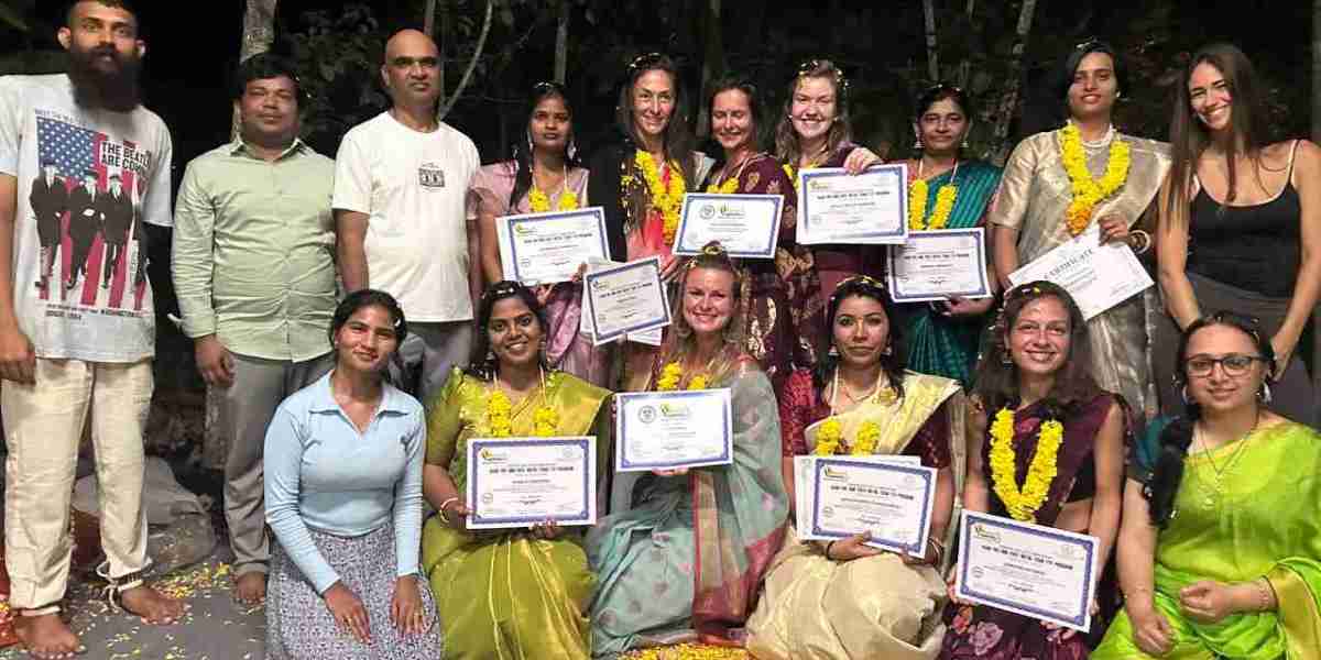 200 Hour Yoga Teacher Training Kerala – Embrace Yoga Where Nature Meets Transformation