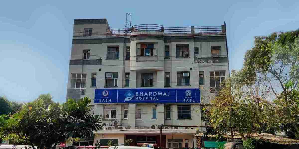 Experienced Orthopedic Doctor in Noida | Trusted Hospital in Noida – Bhardwaj Hospital Noida