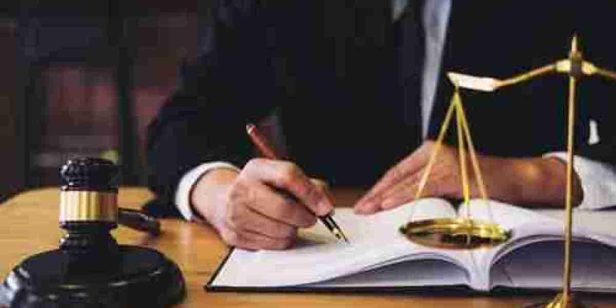Experienced Yet Affordable: How to Find the Right Attorney for Less